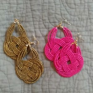 Lot of 2 beaded earrings